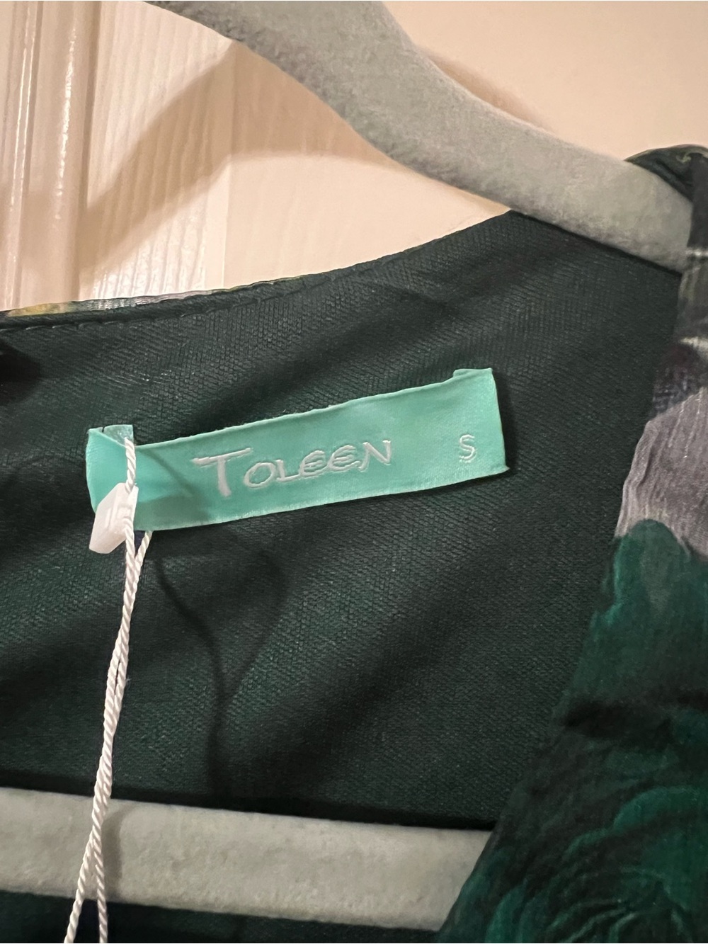 NWT Women’s Toleen Green Floral Tiered Boho Festival Maxi Dress Size Small - Picture 2 of 14